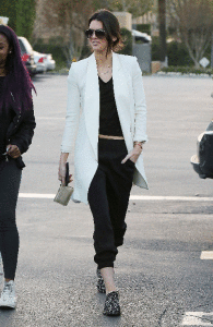 54e81118d9e92_-_sev-kendall-jenner-sweats-de