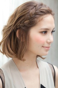 Asian-Short-Hairstyles-Side-Braid