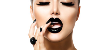 Pretty-Woman-With-Black-Lipstick