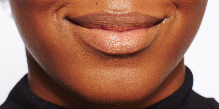 gallery-1453932534-nude-lips