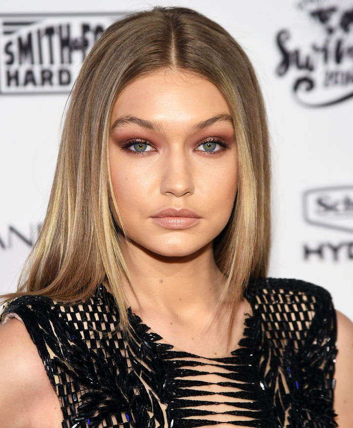 gigi-hadid-burgundy-eye-makeup-2-w724