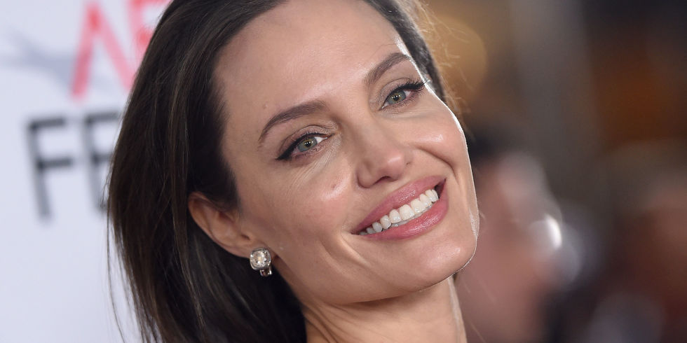 landscape-1448258237-angelina-jolie-menopause