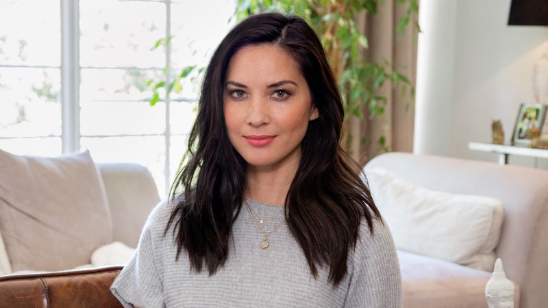 vogue_73-questions-with-olivia-munn