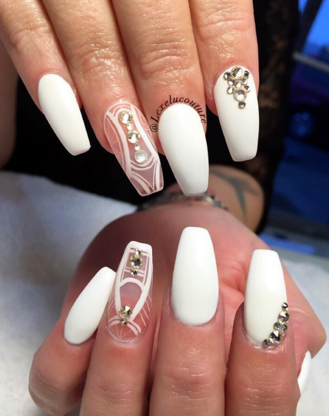 white-design-coffin-nails