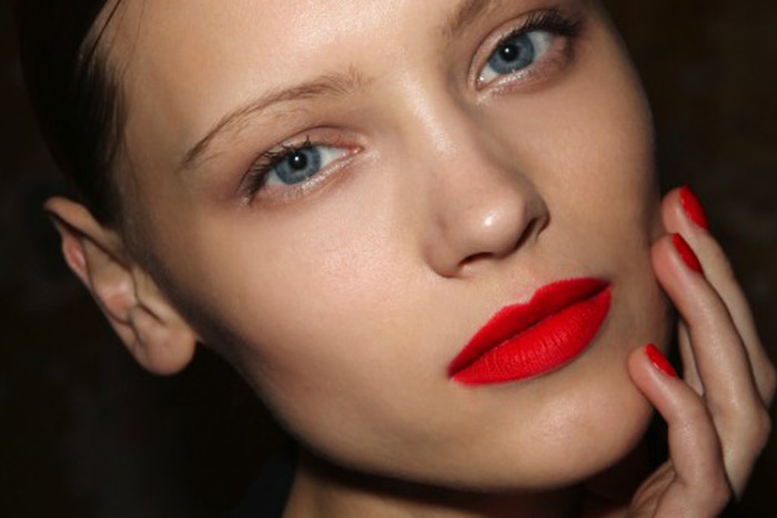 julien-david-winter-2012-red-lips