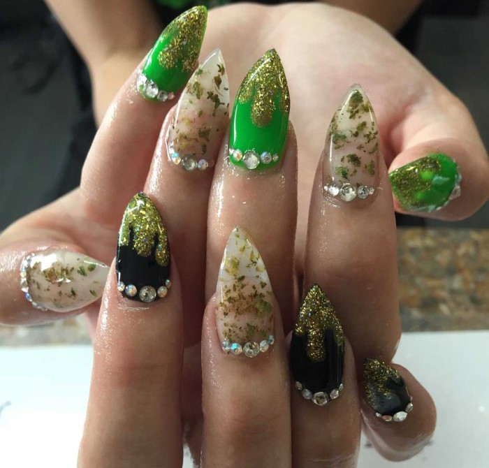 1459526047-weed-nails