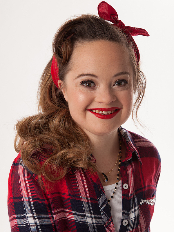 1459704126-syn-elm-1459627498-pinup-1-600x800