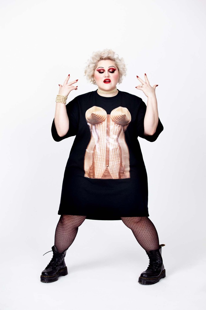 holding-beth-ditto-clothing-line