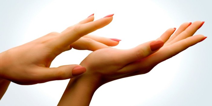 landscape-1457641863-long-nails-index