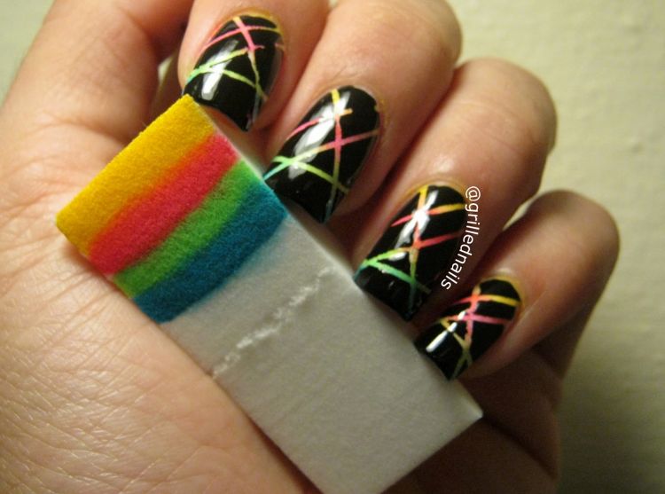 striping-tape-nail-art-china-glaze-grillednails-grilled-nails-hector-alfaro-grilledsandwich-750x557