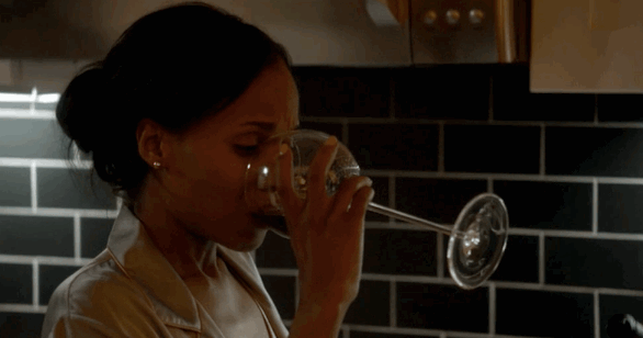 olivia-pope-drinking-wine