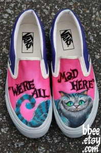 sepatu kartun
