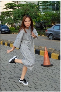 dres vs sneakers