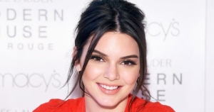 145019-1000xauto-kulit-kendall-jenner