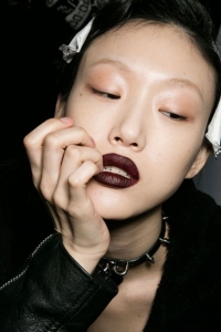lipstik gelap