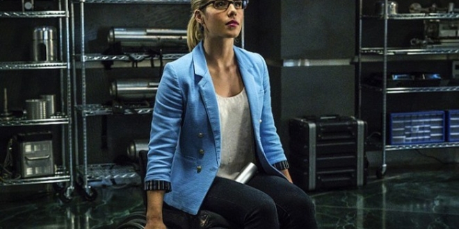 Arrow -- "Unchained" -- Image AR412B_0044b.jpg -- Pictured: Emily Bett Rickards as Felicity Smoak -- Photo: Liane Hentscher/ The CW -- ÃÂ© 2016 The CW Network, LLC. All Rights Reserved.