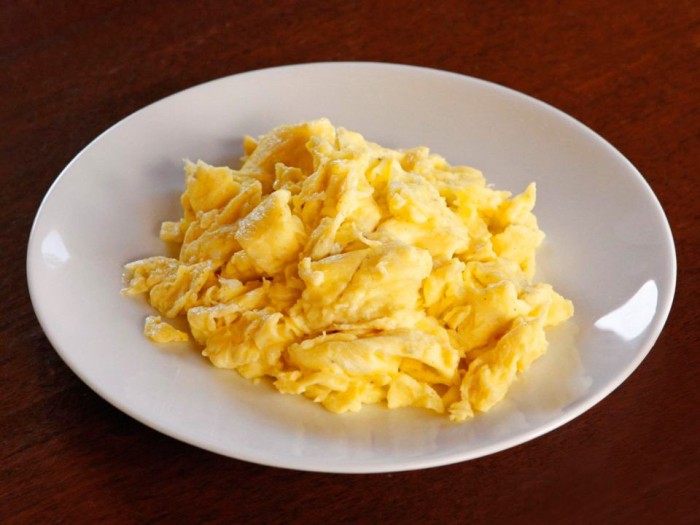 how-to-scramble-eggs