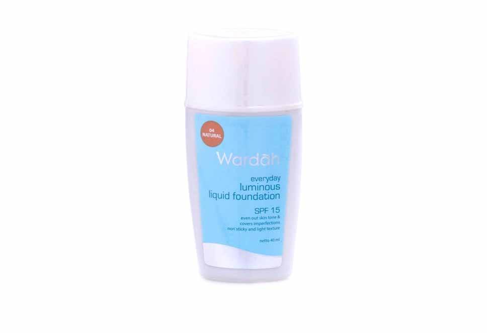 REVIEW Wardah Everyday Luminous Liquid Foundation