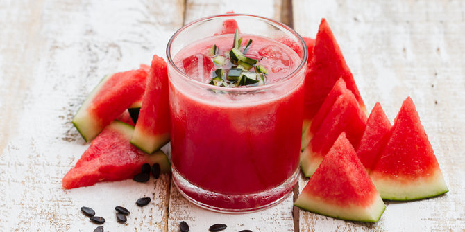 dapatkan-7-manfaat-kesehatan-ini-dari-segarnya-jus-semangka