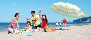 tips-menikmati-liburan-asik-di-pantai-563856285fafbd4a0884004f